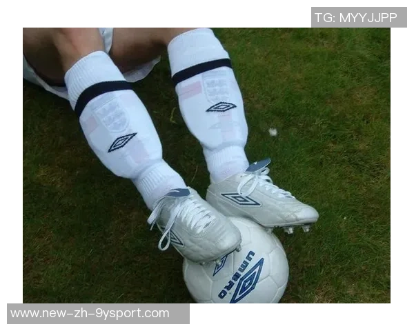 足球袜长度的选择对运动表现的重要性与影响分析